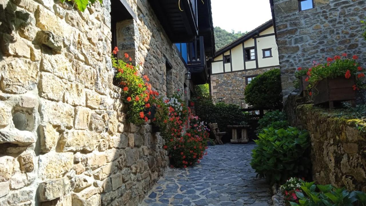 Apartamentos Samelar Camaleño Екстериор снимка